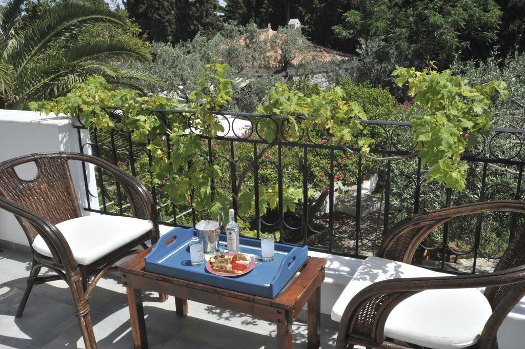 Villa Martha Spetses Town Bilik gambar